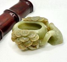 Load image into Gallery viewer, Certified Natural Hand-carved Vintage Hetian Jade Brush Washer, Antique Hetian Jade, Chinese Nephrite Jade Statue, Jewelry holder for rings