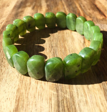 Load image into Gallery viewer, Faceted Canada Jade Bangle Bracelet, Canadian Jade Bracelet, 100% Authentic Canadian Nephrite Jade