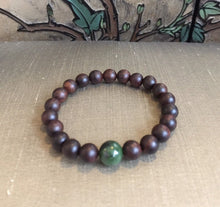 Load image into Gallery viewer, Mens Bracelet, Sandalwood Bracelet, Canadian Nephrite Jade Bracelet, Healing ,Yoga, Meditation.