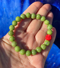 Load image into Gallery viewer, Canadian Nephrite Jade Bracelet, Canadian Nephrite Jade, Canadian Jade bracelet, Jade for girls, Jade bracelet for mom, Green Jade bracelet