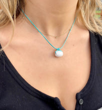 Load image into Gallery viewer, Jadeite Bead Necklace, Lucky Jade Necklace, Jadeite Barrel, Jade Pendant Choker, jade choker, Jade Collarbone Necklace, jade for girlfriend.