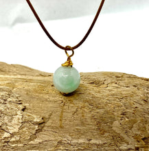 Load image into Gallery viewer, Jade Necklace, Natural Jadeite Bead, Jade Necklace for Girls, Jadeite Pendant Necklace, Natural Jade Necklace for Women, Jadeite Pendant.